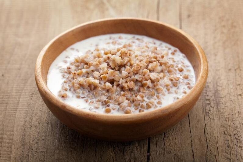 Trigo sarraceno com kefir